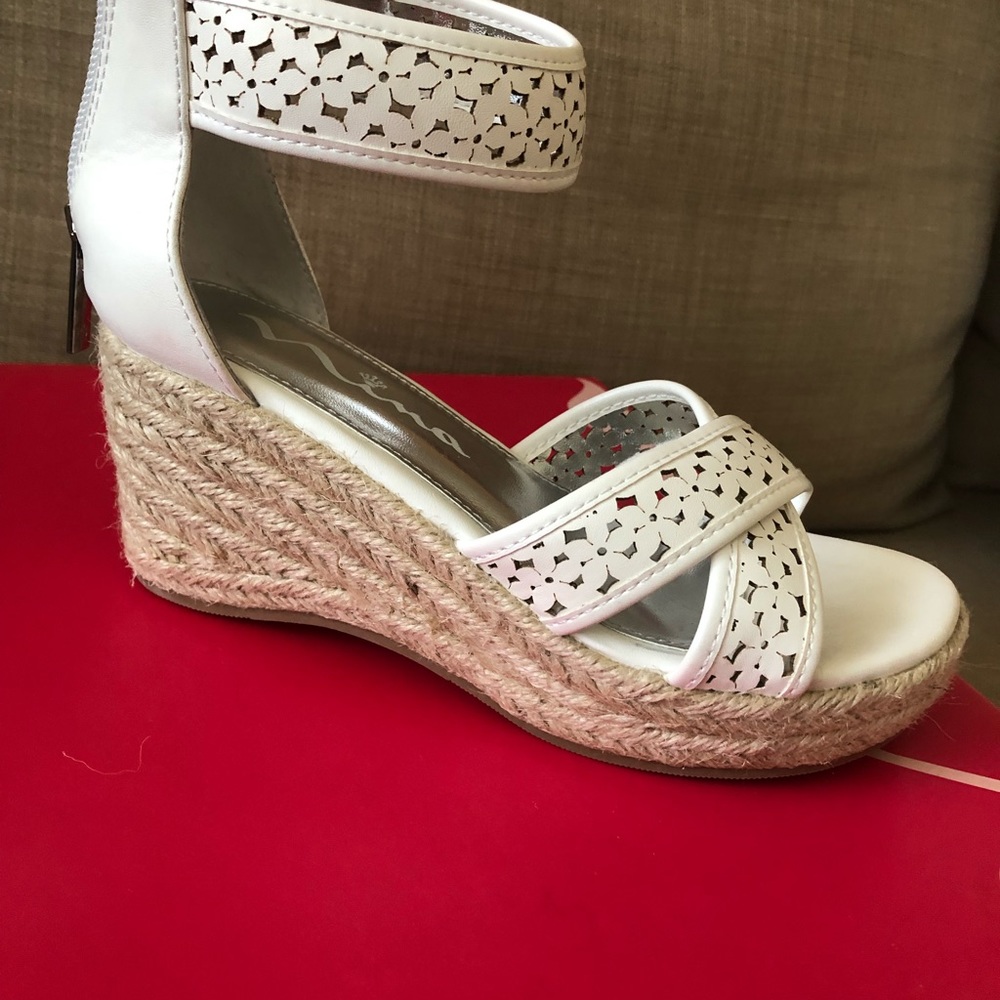 Sandals - Picture 6 of 6